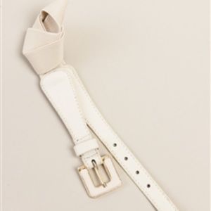 Women's sz small beige / tan buckle belt new